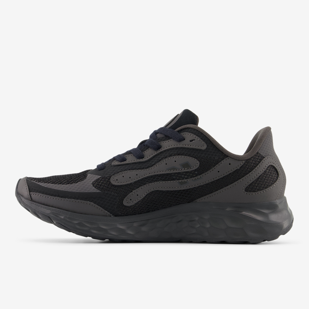 New Balance MARISTX4 Fresh Foam Arishi v4 Laufschuhe in SCHWARZ