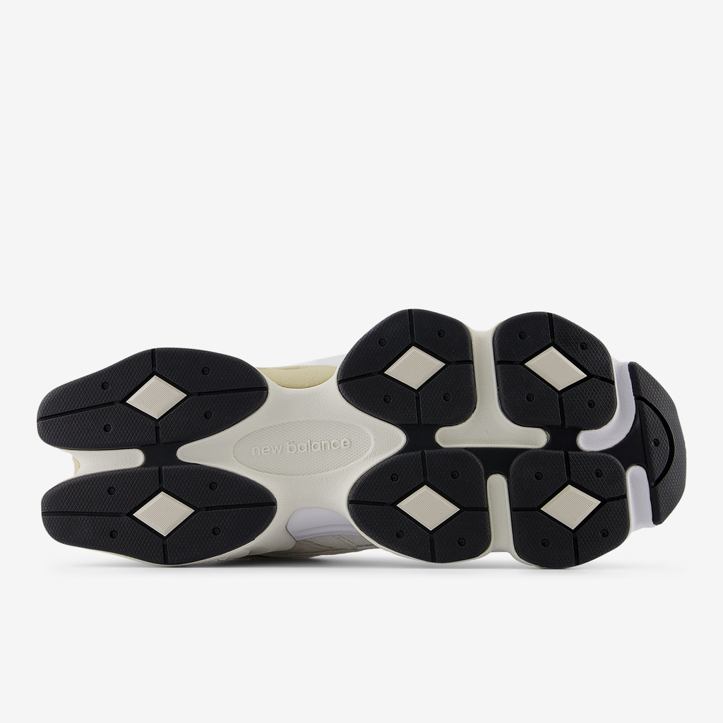 New Balance U 9060 Elevated Classics Freizeitschuhe in BEIGE