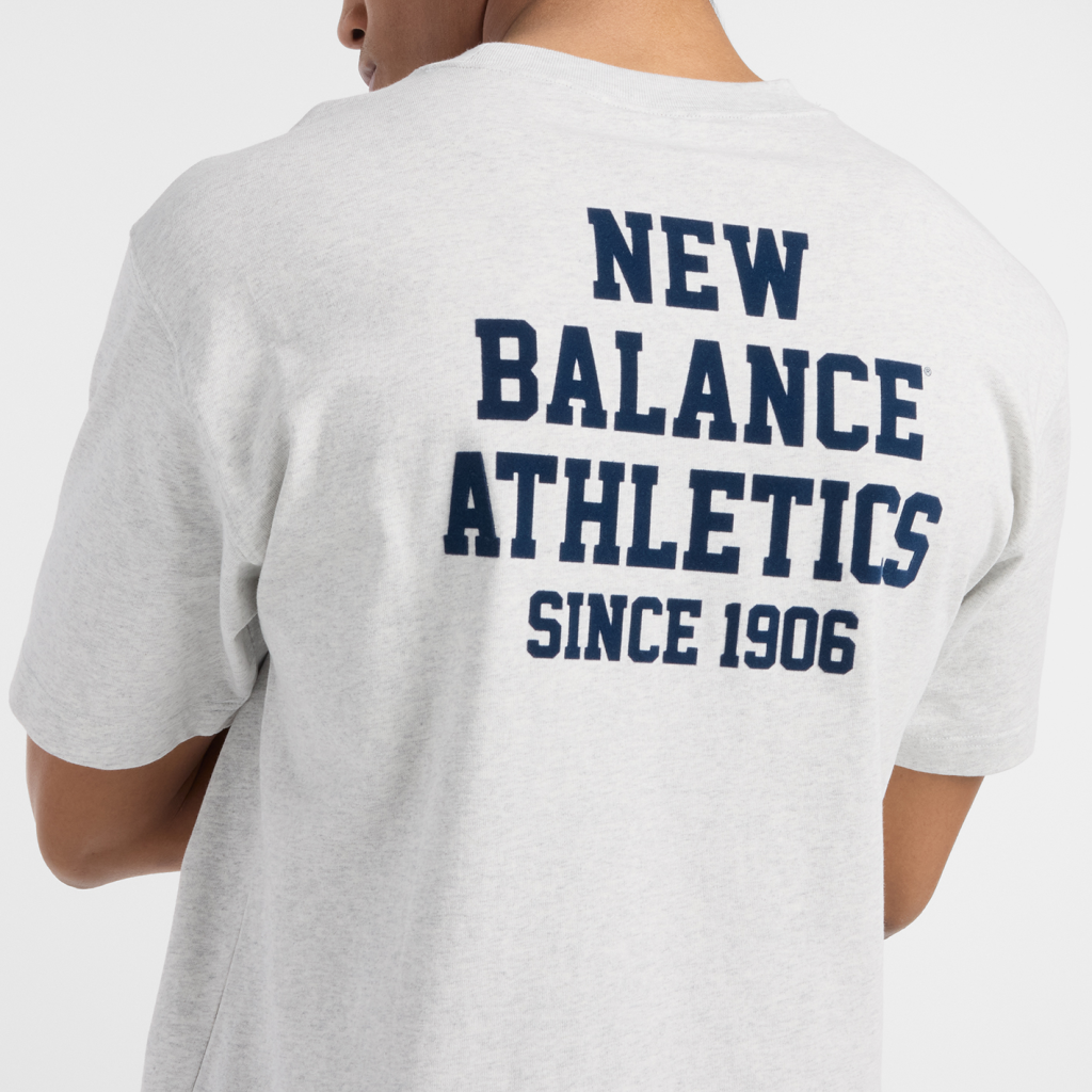 New Balance Varsity Graphic T-Shirt in GRAU