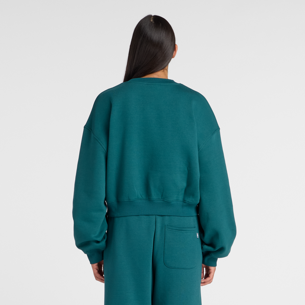 New Balance W Linear Heritage Fleece Crew in GRÜN