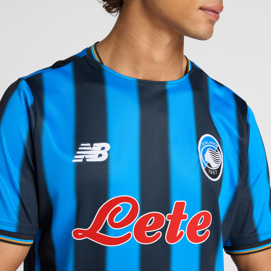 New Balance Atalanta Bergamo Home SS Jersey 25/26 in BLAU