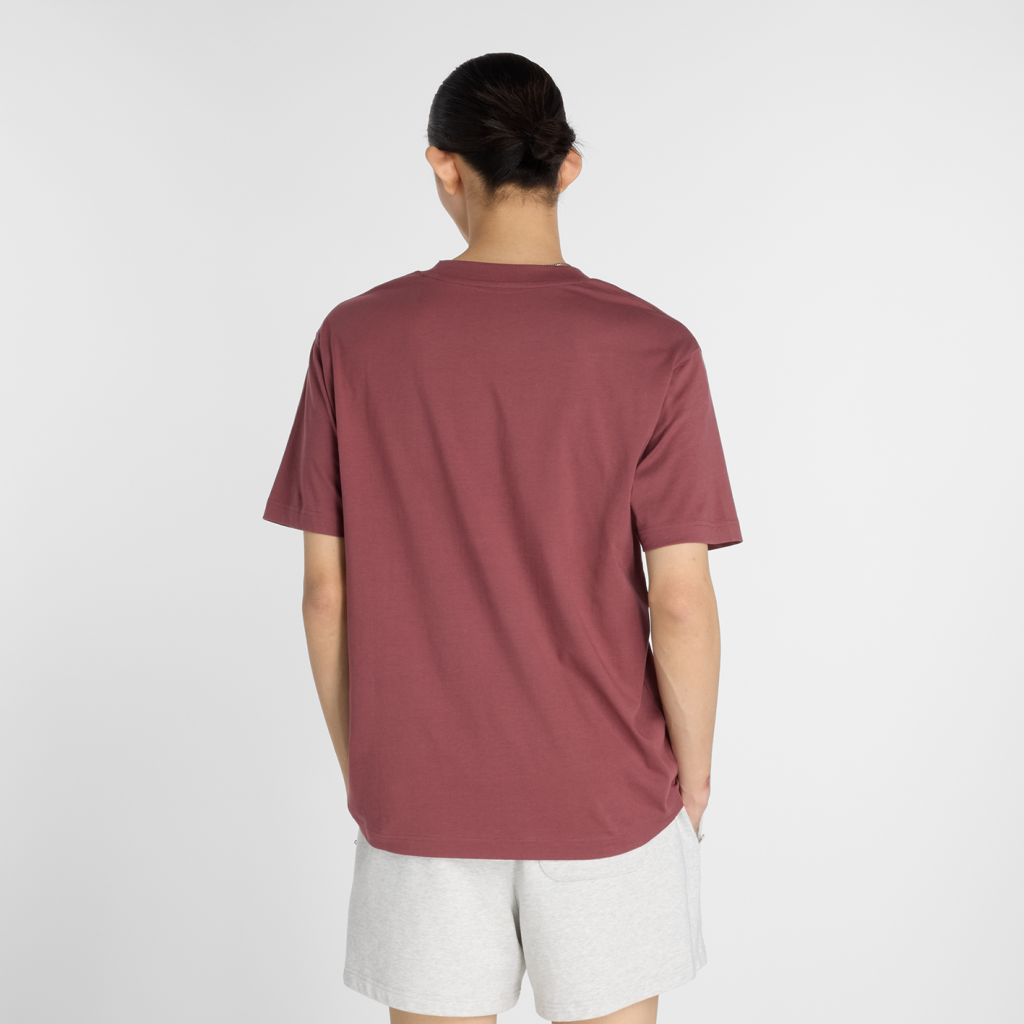 New Balance Sport Essentials Small Logo T-Shirt in ROT