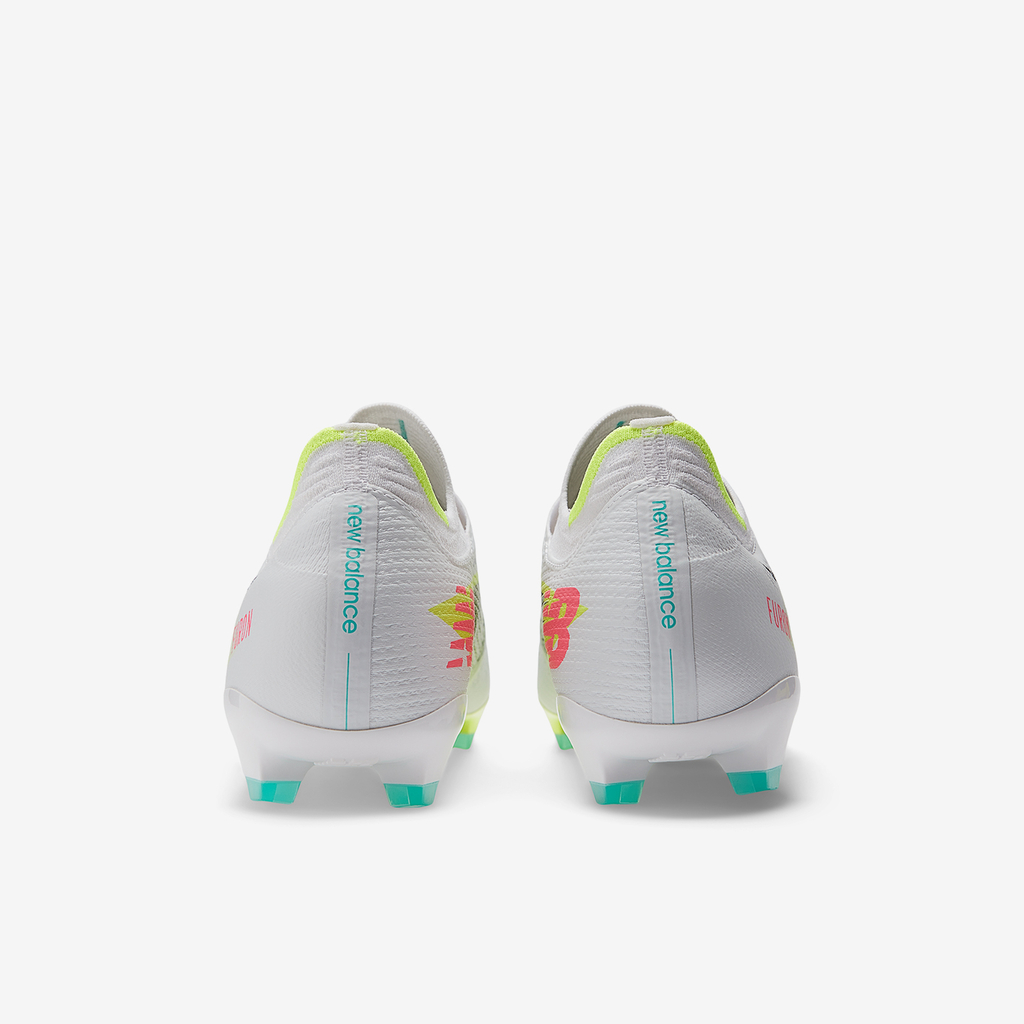 New Balance M Furon Pro FG Colorful Nockenschuhe in WEISS