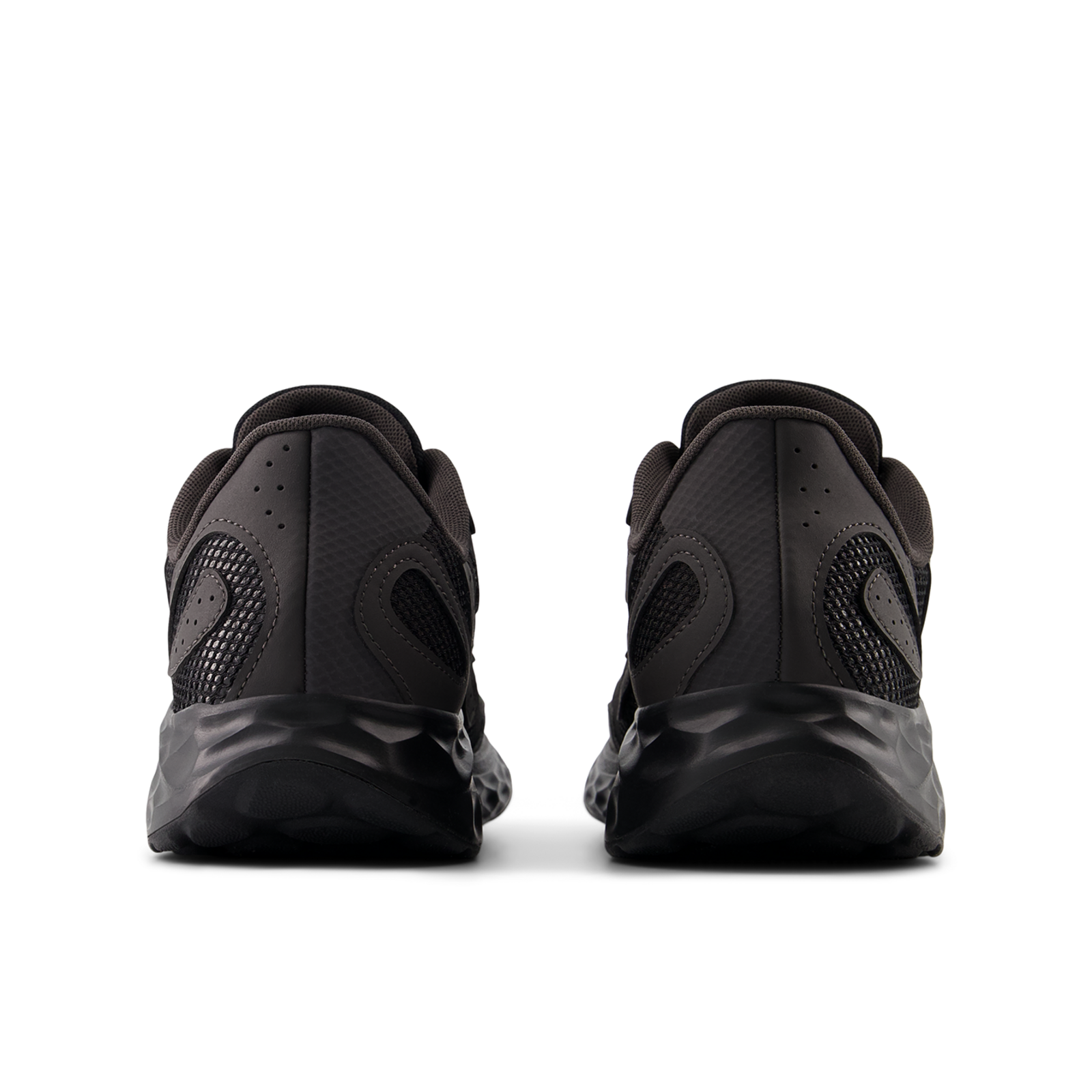 New Balance M Arishi v4 Laufschuhe in SCHWARZ