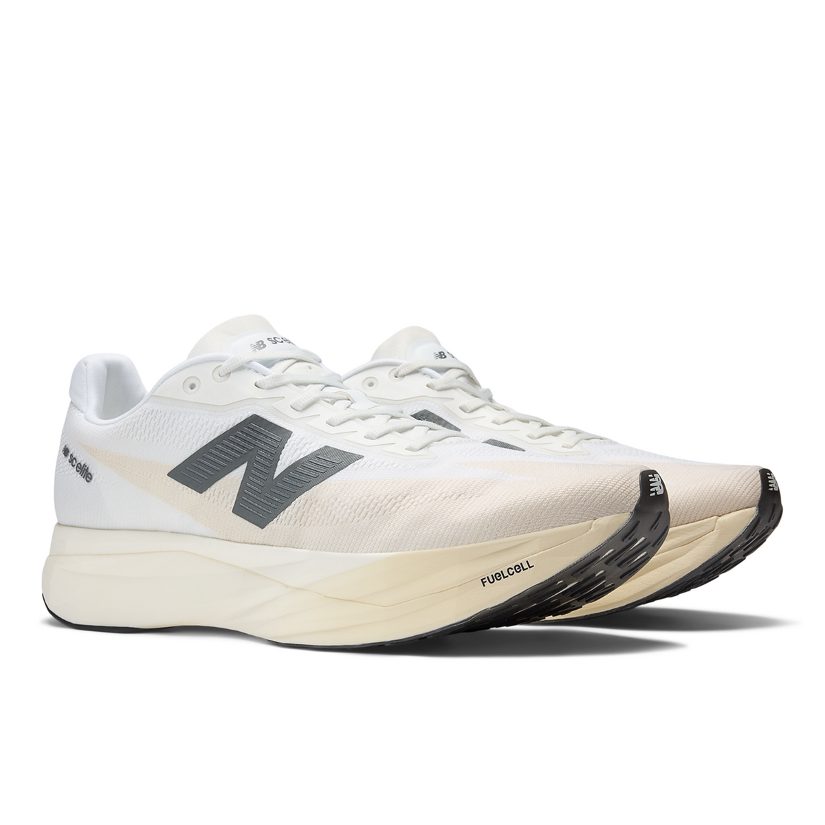 New Balance M SuperComp Elite v5 Wettkampfschuhe in BEIGE