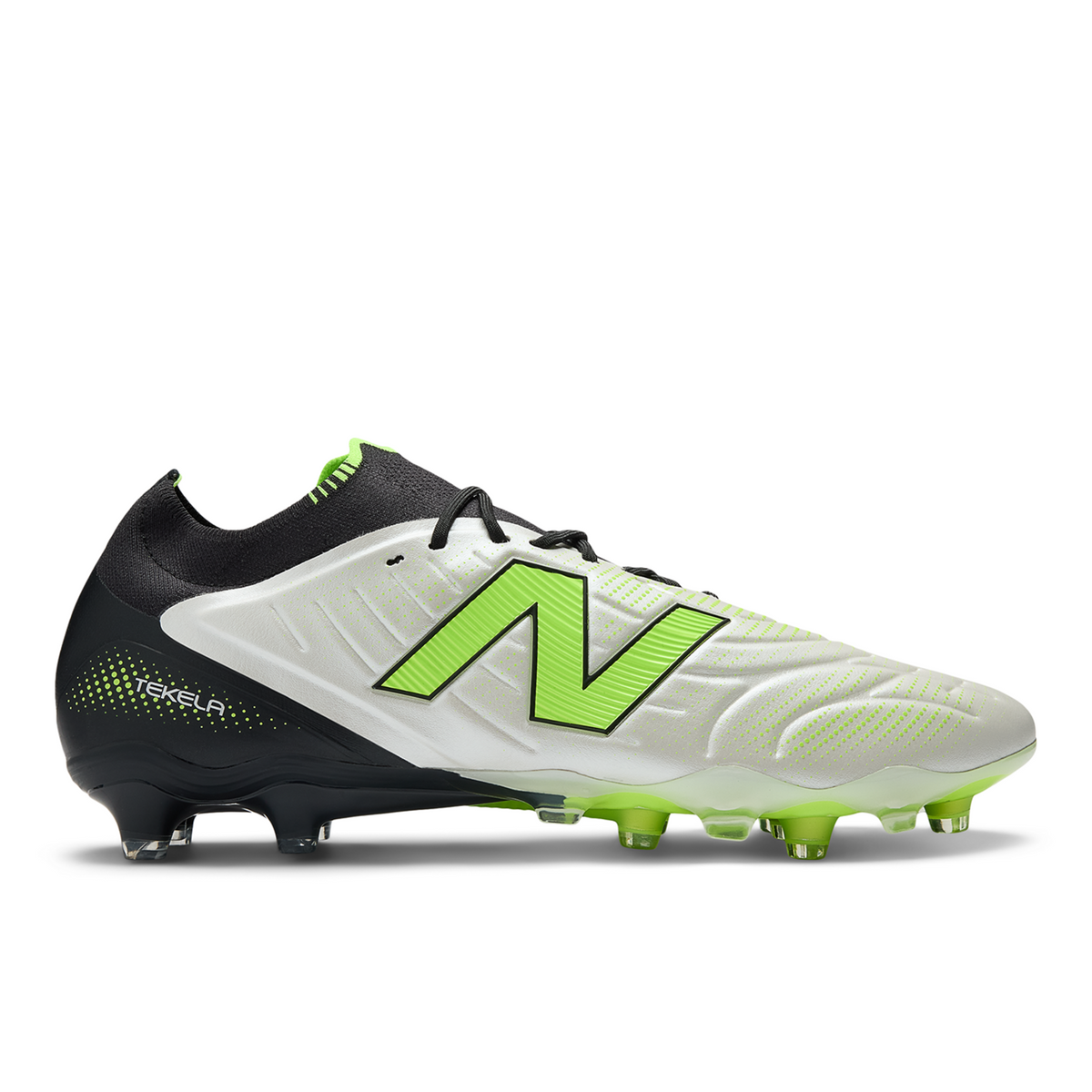 New Balance M Tekela Elite FG v5 Nockenschuhe in WEISS