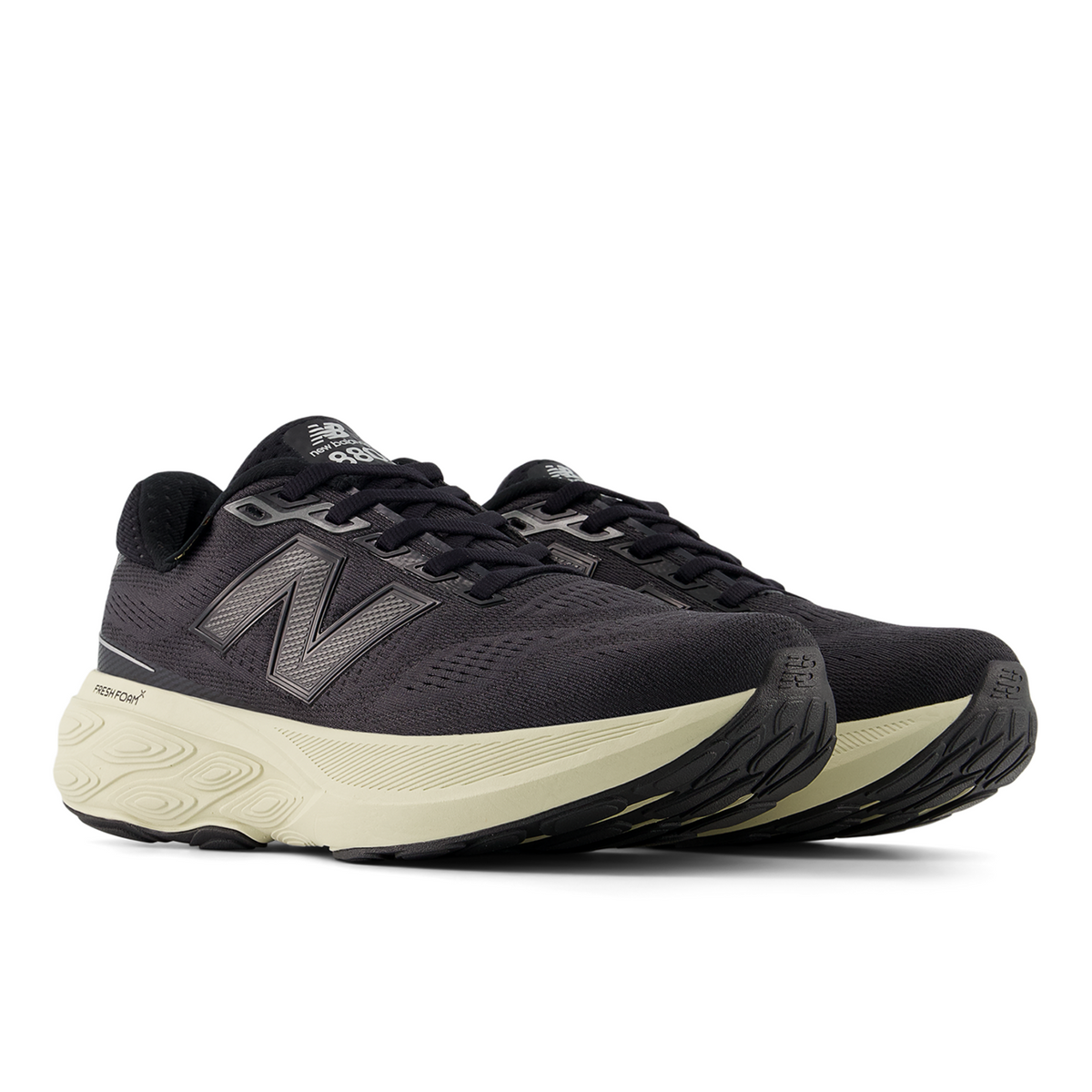 New Balance W 880 GTX v15 Laufschuhe in SCHWARZ