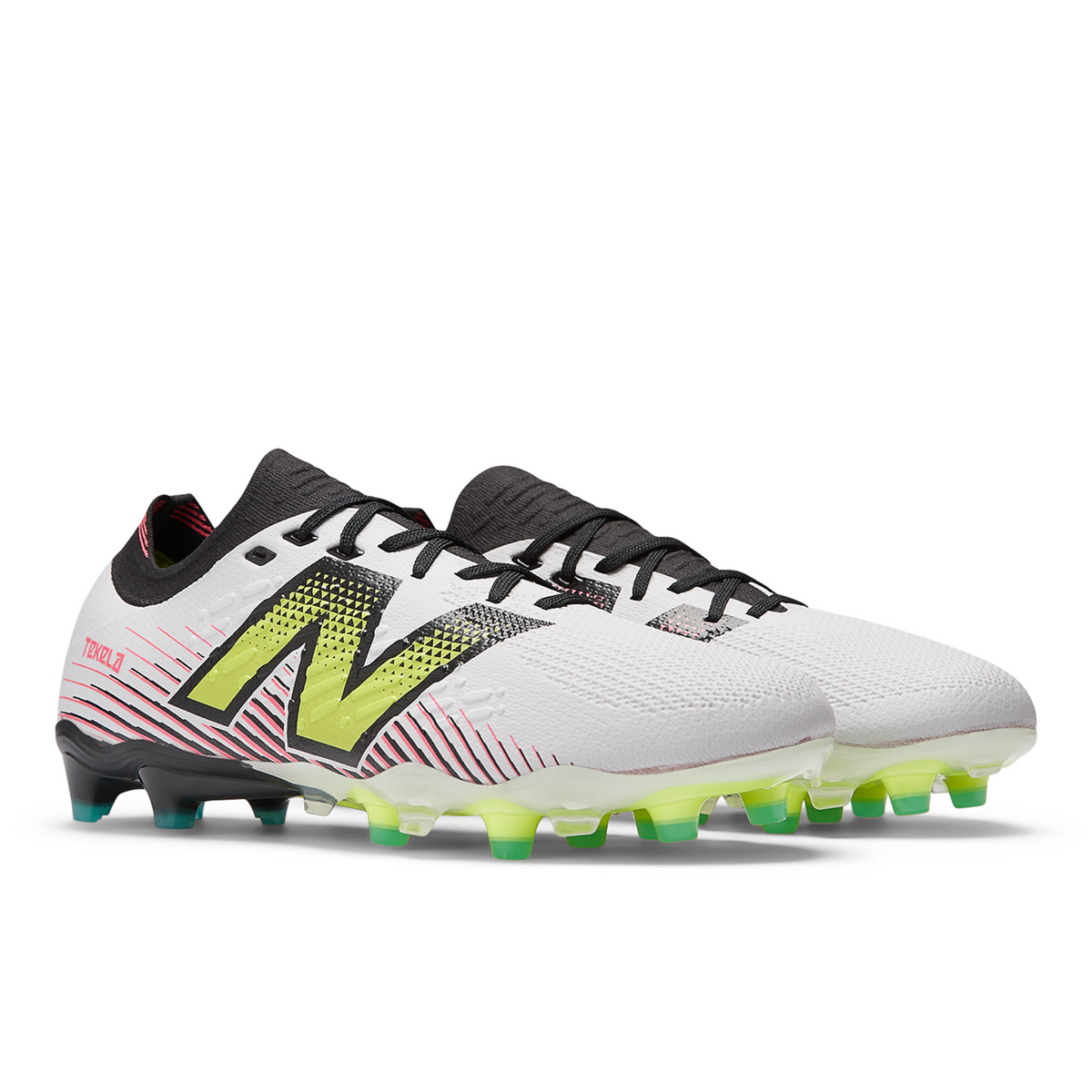 New Balance M Tekela Low Pro FG Colorful Nockenschuhe in WEISS