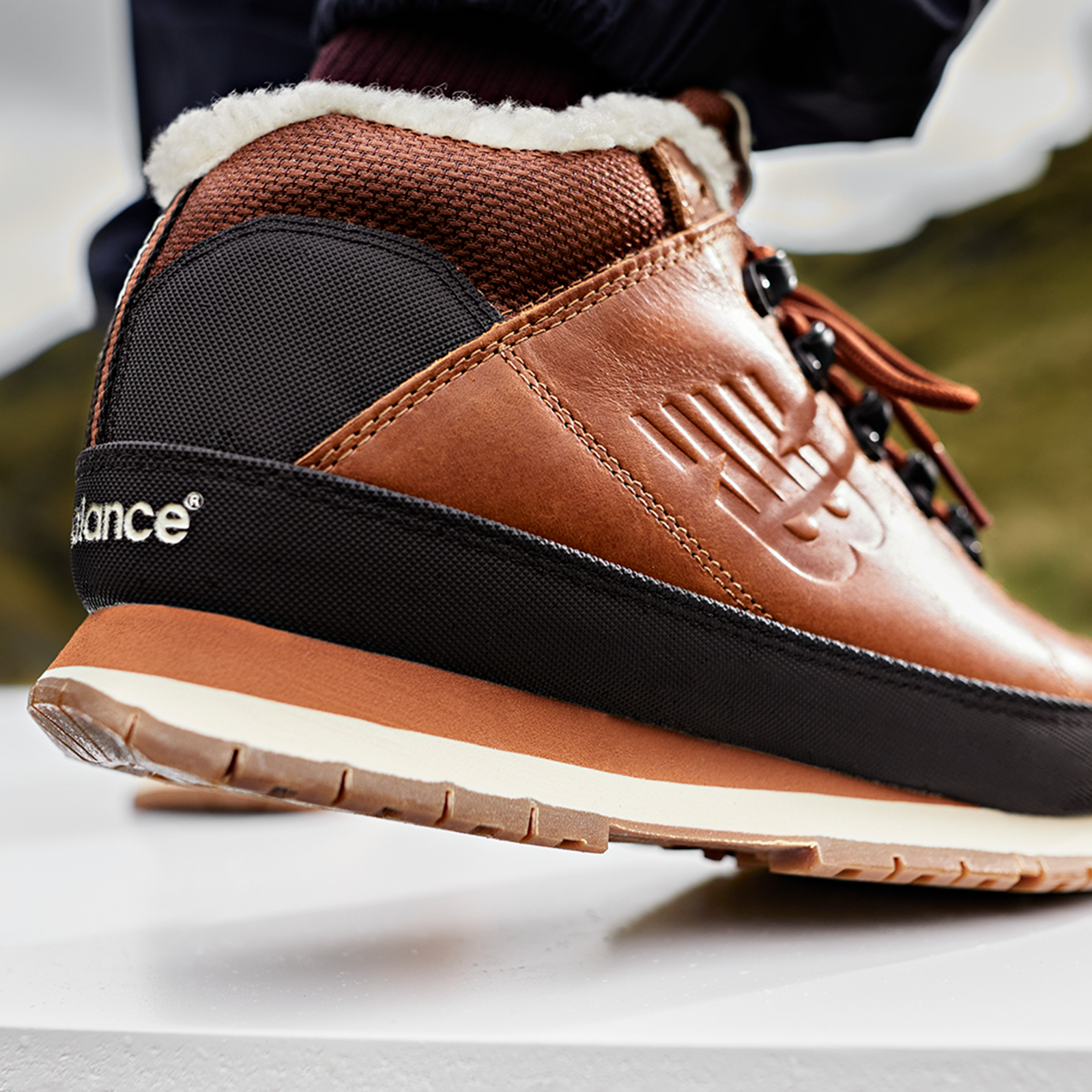 New Balance 754 Insulated in BRAUN