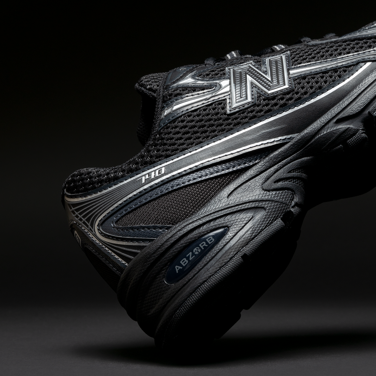 New Balance U 740 Core Freizeitschuhe in SCHWARZ