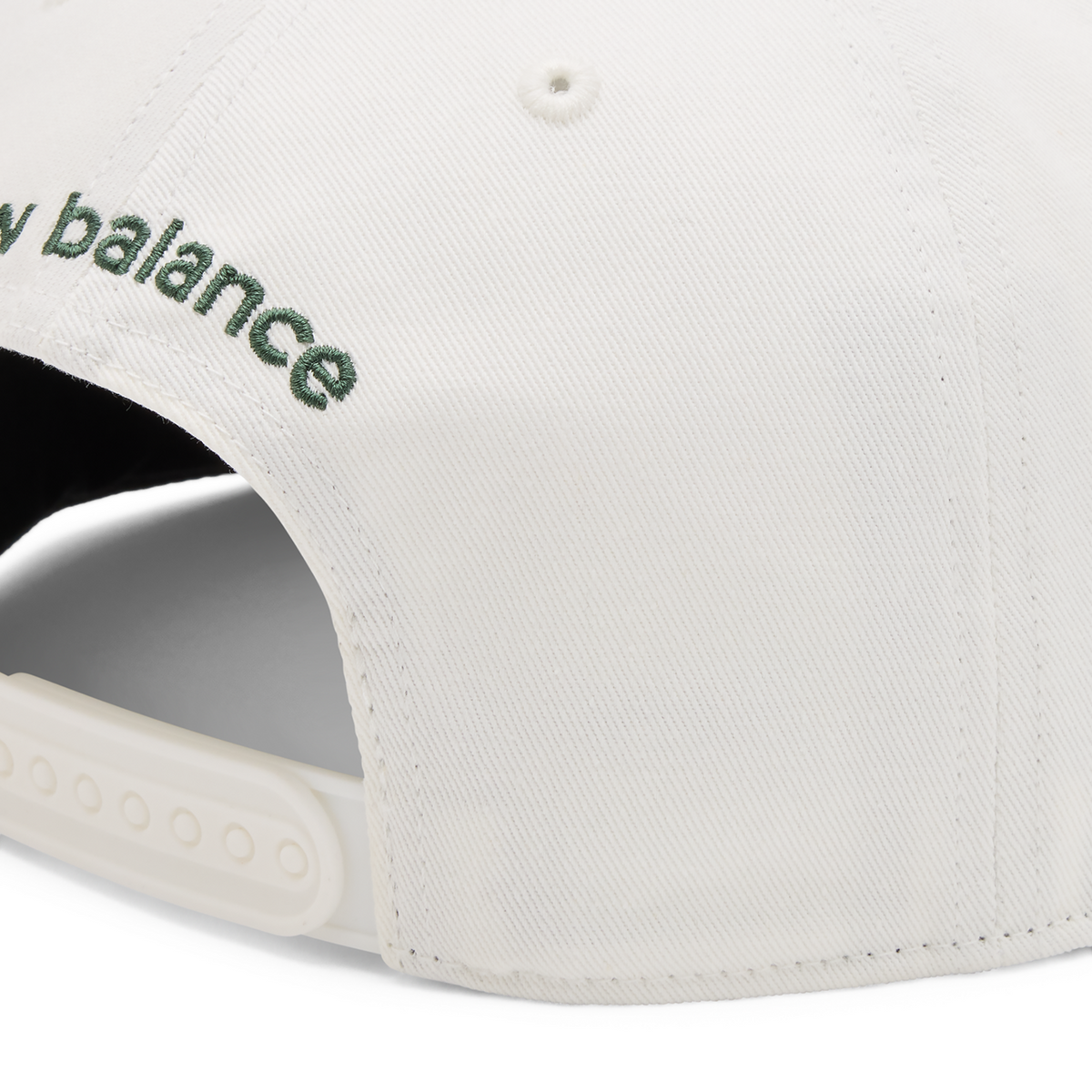 New Balance 47 Circle Logo Captain RL in WEISS