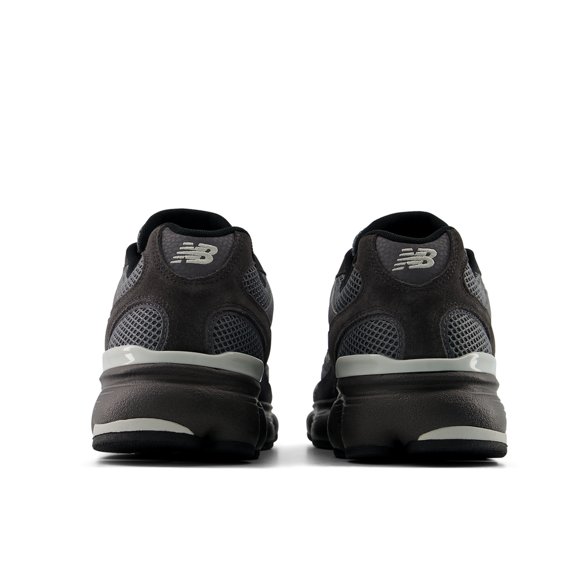 New Balance 603 Shades in SCHWARZ