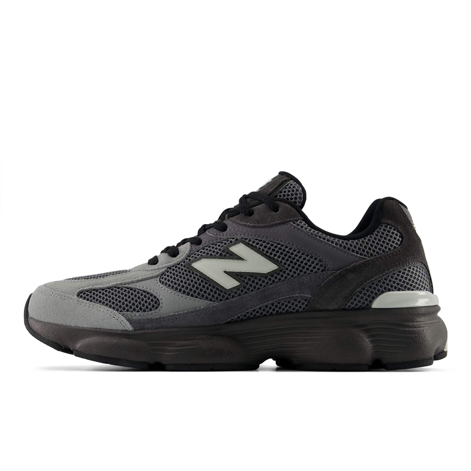 New Balance 603 Shades in SCHWARZ