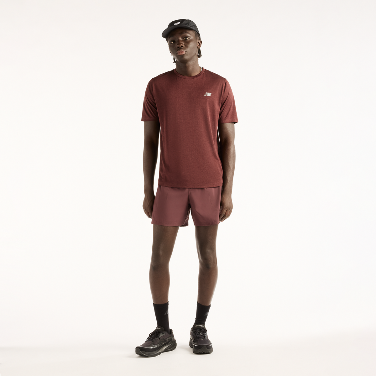 New Balance NB Athletics Run T-Shirt in ROT