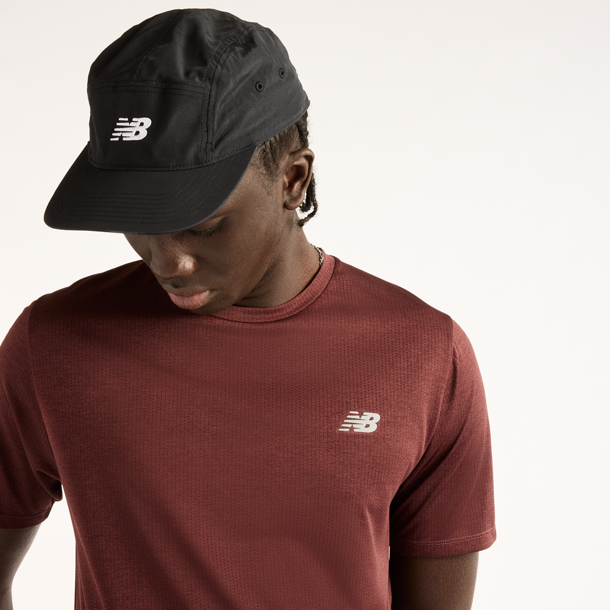 New Balance NB Athletics Run T-Shirt in ROT