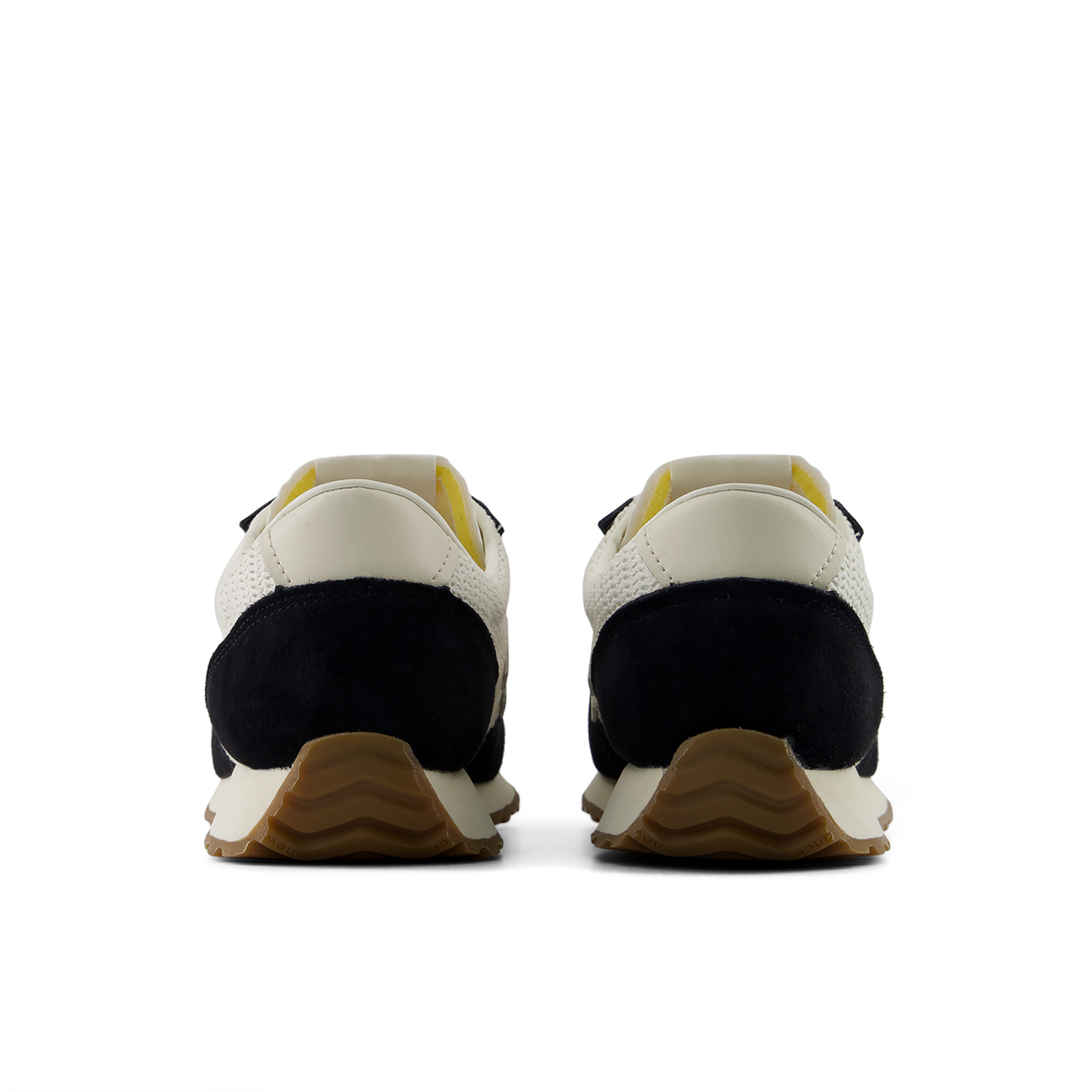 New Balance U4716RJ - 471 in SCHWARZ