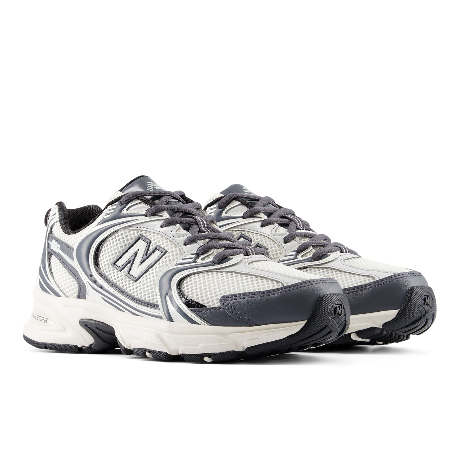 New Balance 530 Core Reset in WEISS