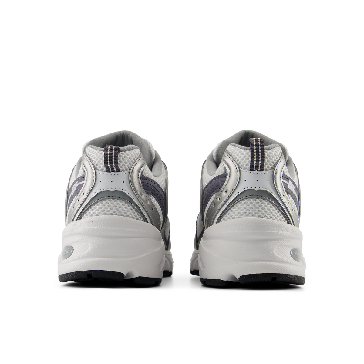 New Balance 530 Sport Tech Metallics in GRAU