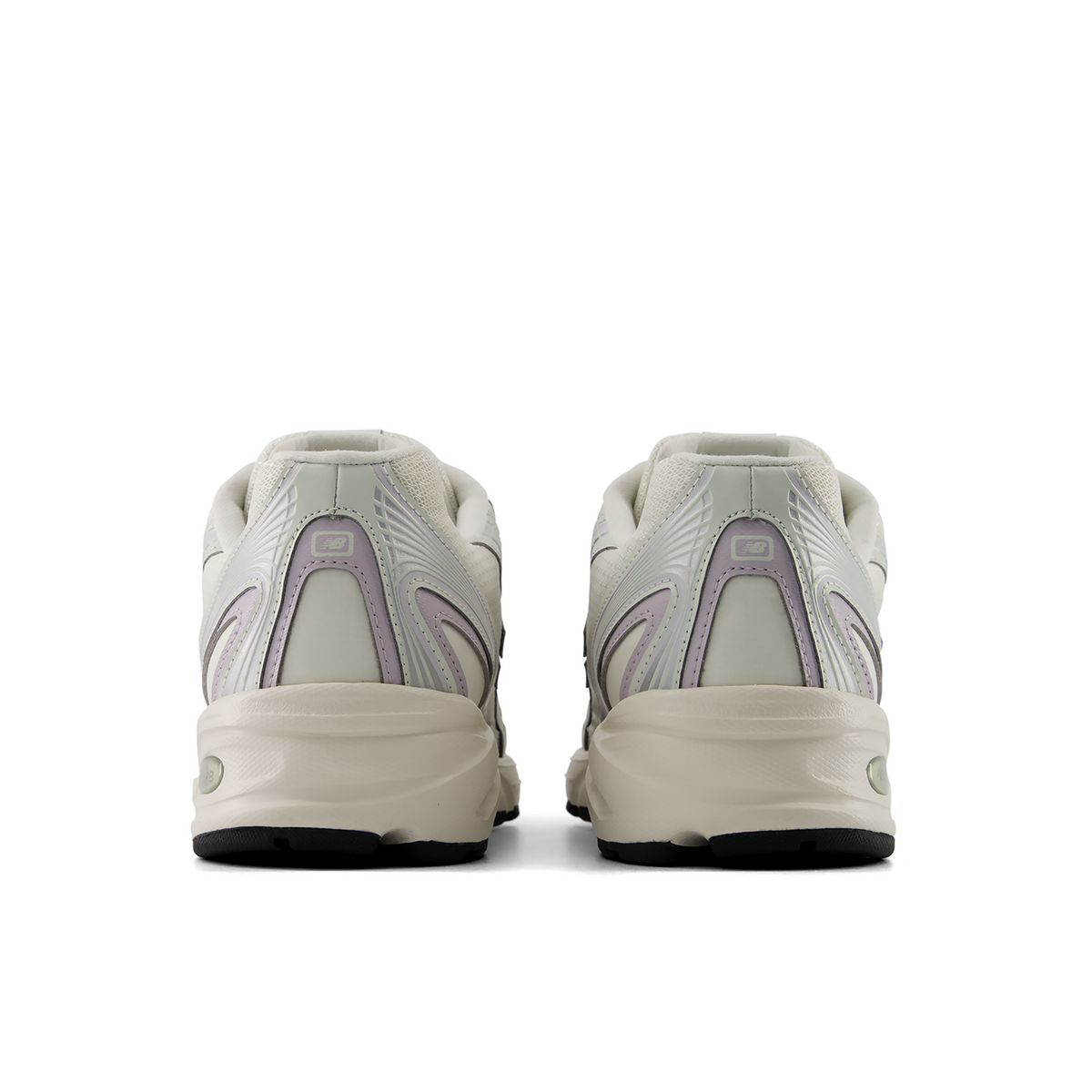 New Balance U7402F3 - 740 in BEIGE