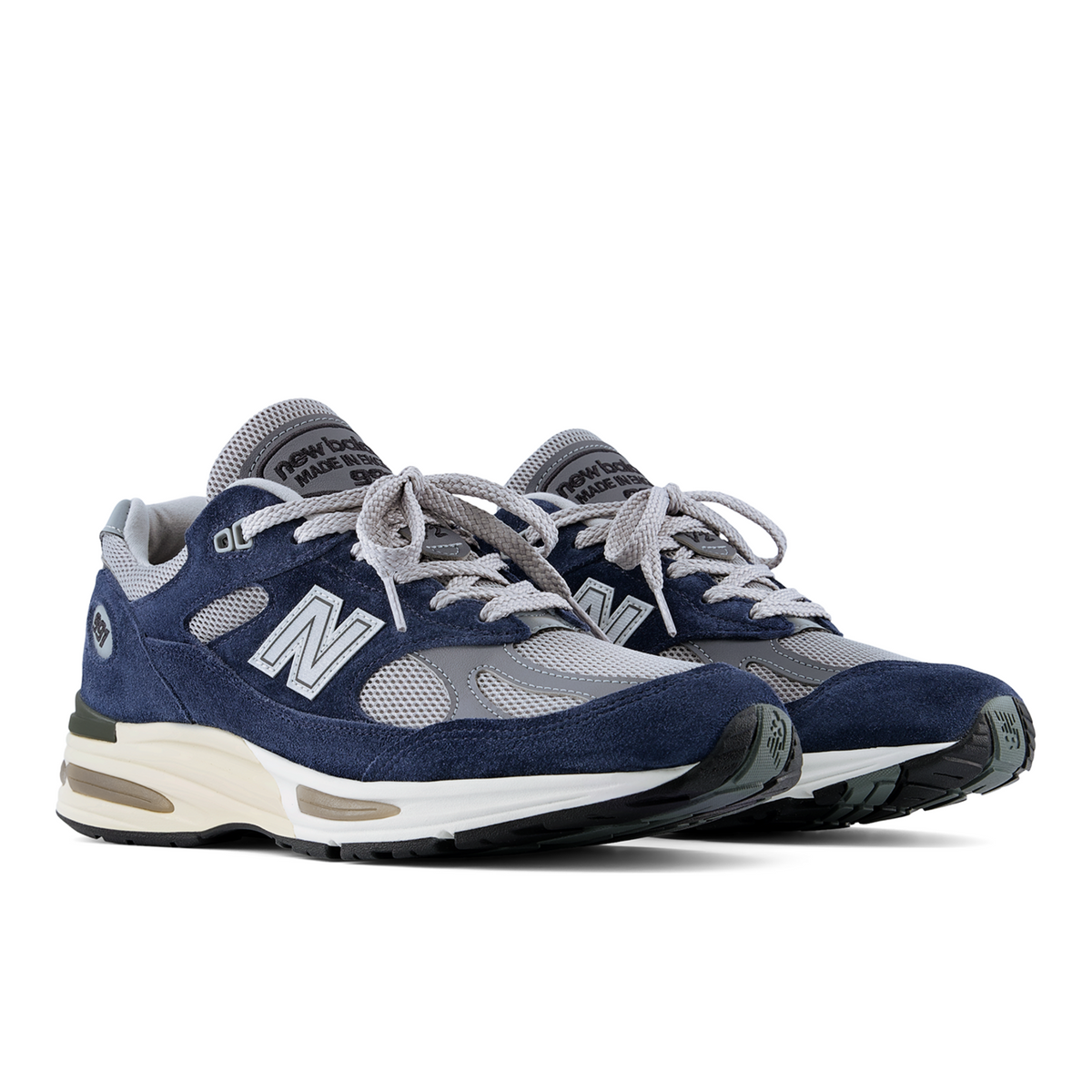 New Balance 991 v2 Made in UK Plus in BLAU