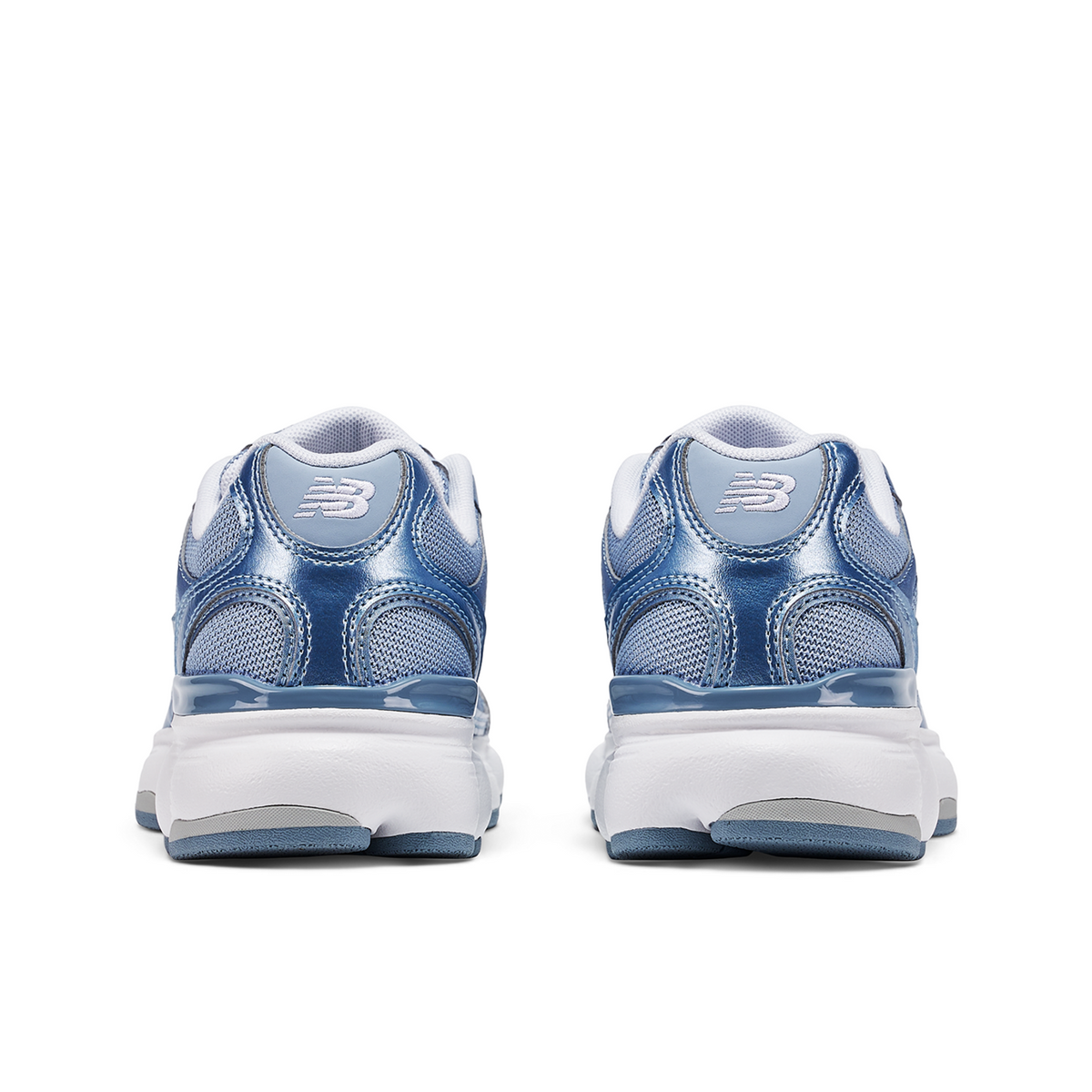 New Balance 603 Metallics in GRAU