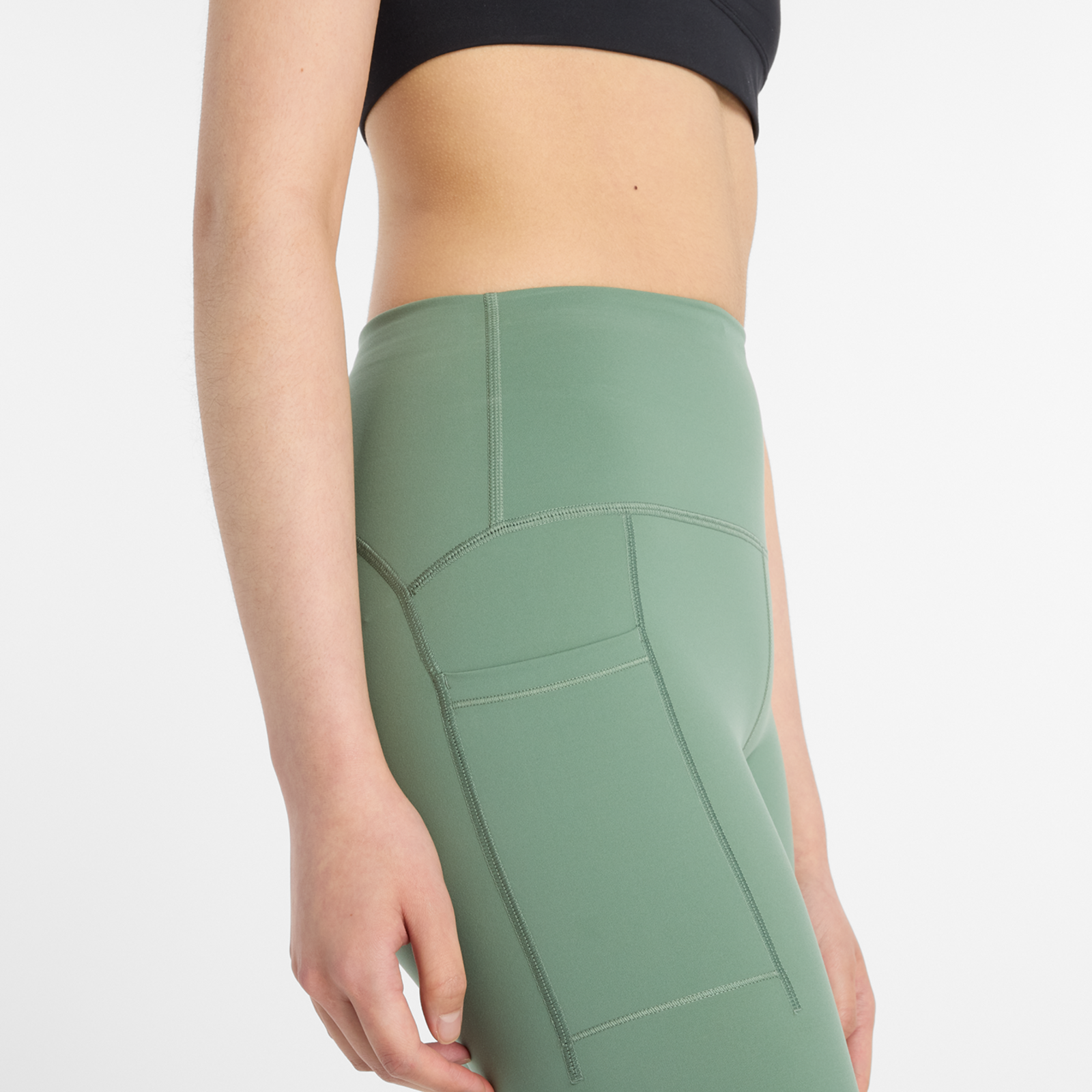 New Balance W NB Sleek Pocket High Rise Legging 27" in