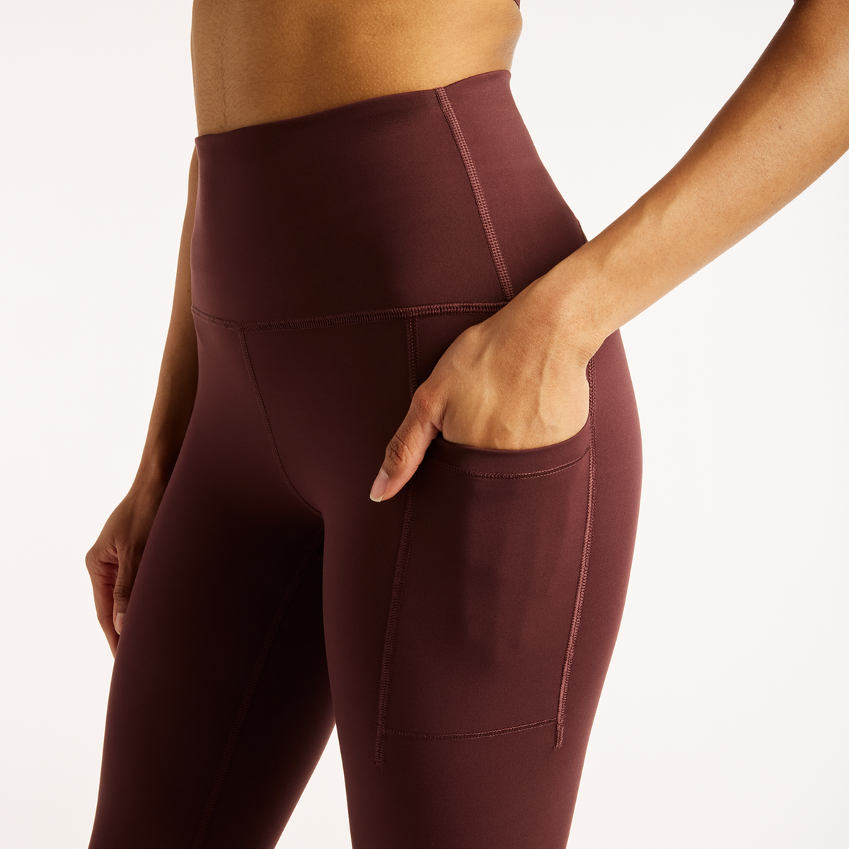 New Balance W NB Sleek Pocket High Rise Legging 27" in ROT