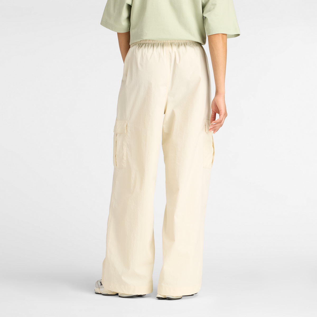 New Balance W Woven Cargo Pant in