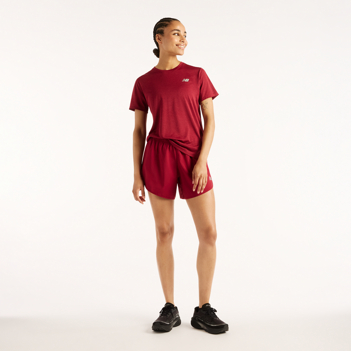 New Balance W NB Athletics Short Sleeve in ROT