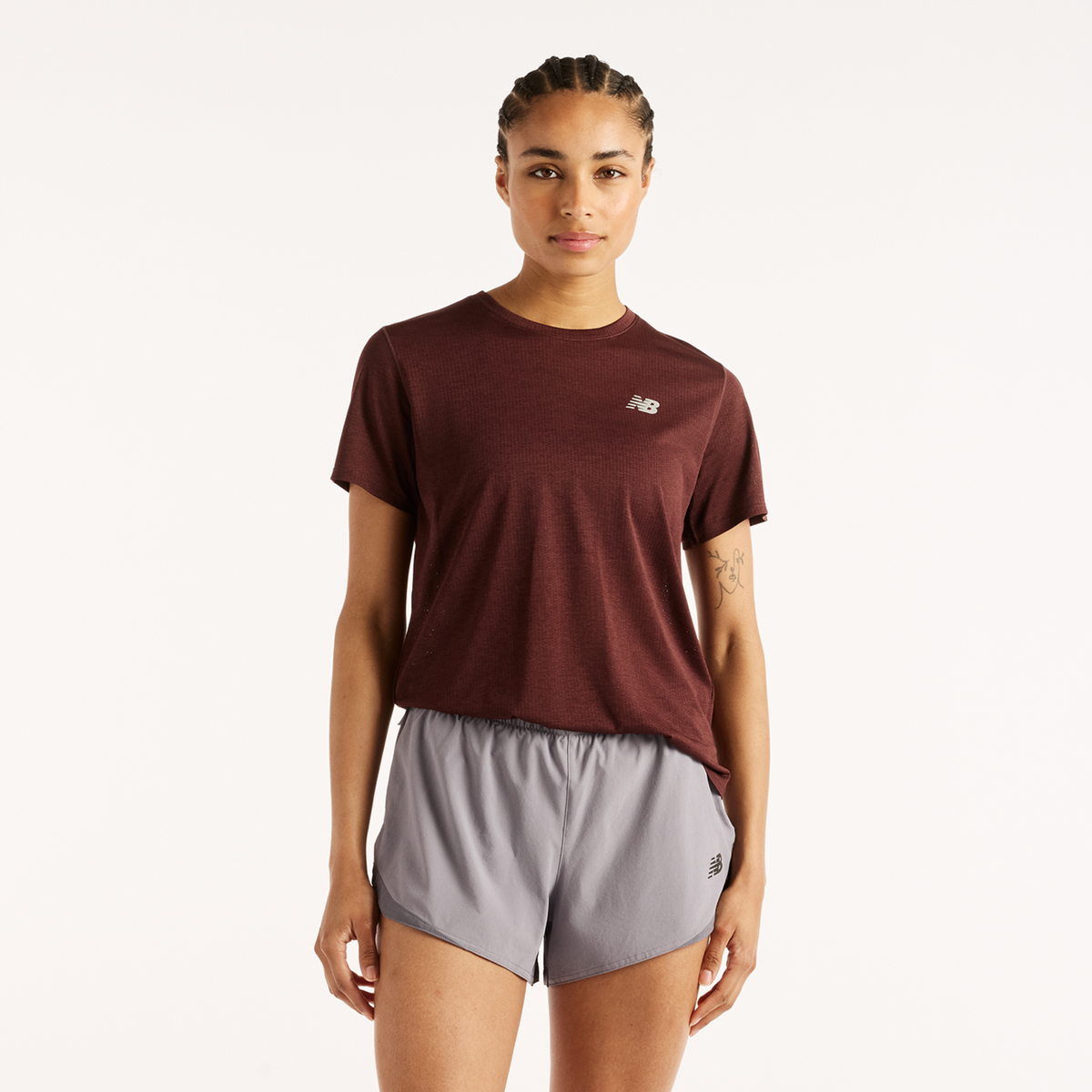 New Balance W NB Athletics Short Sleeve in ROT