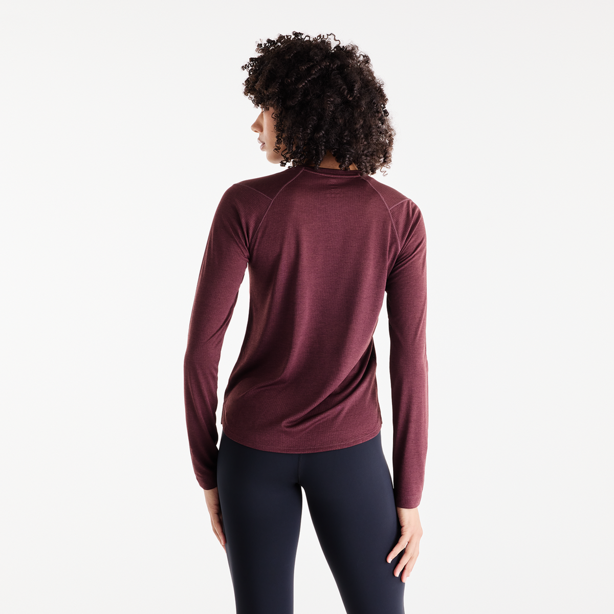 New Balance W NB Athletics Long Sleeve in ROT