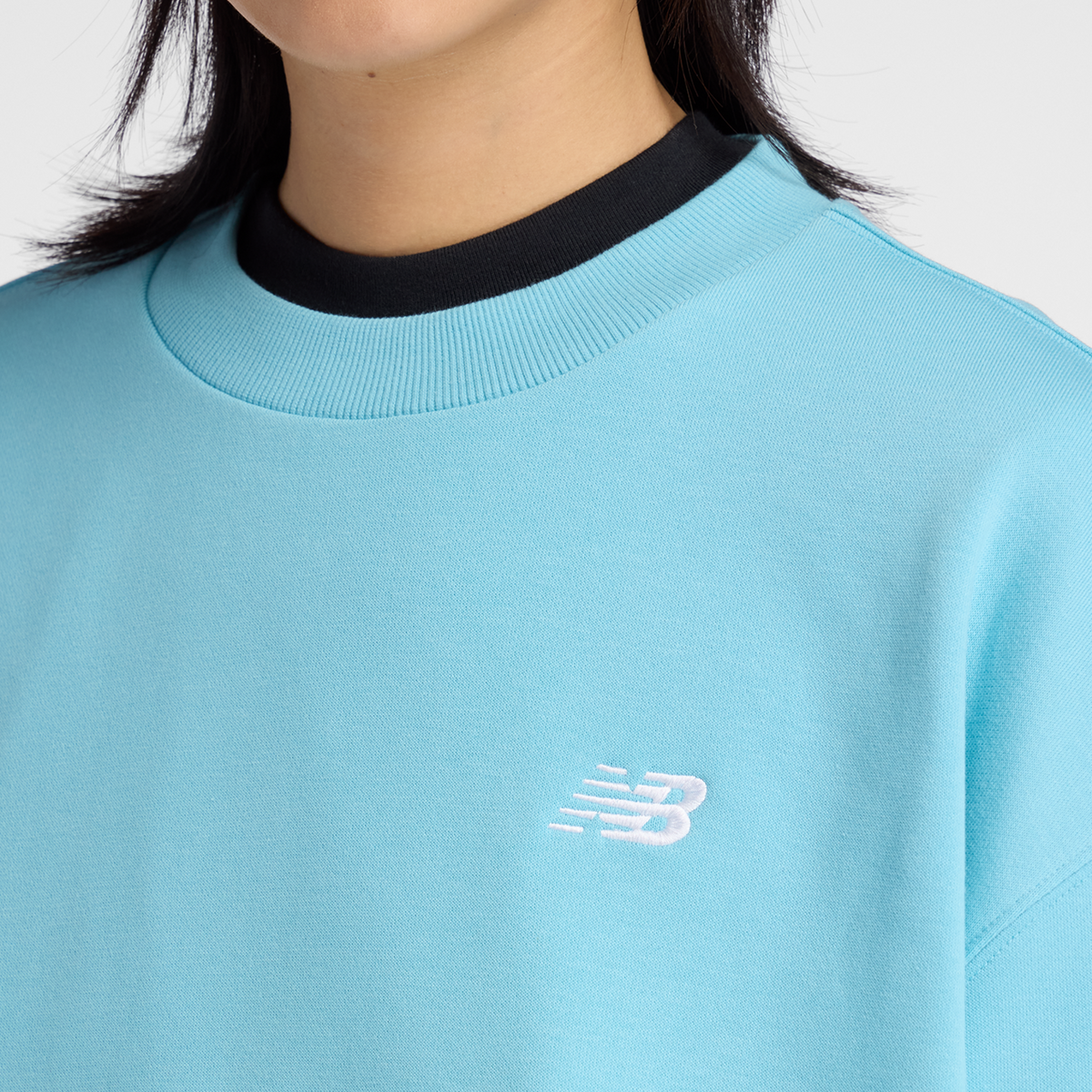 New Balance W Sport Essentials French Terry Small Logo Crew in