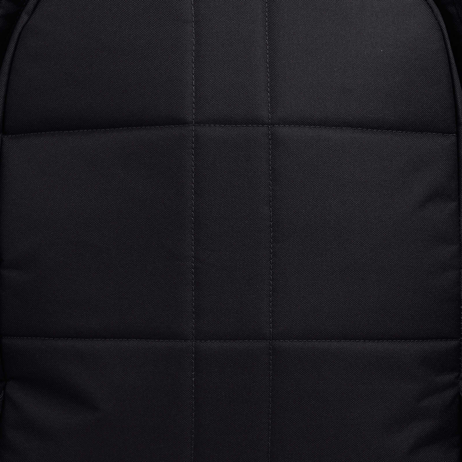 New Balance Essentials Backpack in SCHWARZ