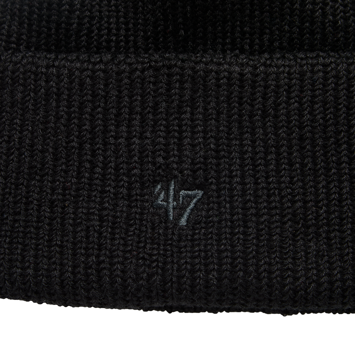 New Balance '47 Cuff Knit Hat in SCHWARZ