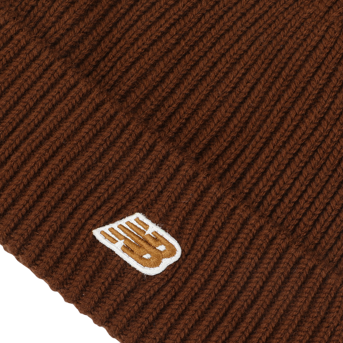 New Balance Winter Watchman Beanie NB Patch V3.0 in BRAUN