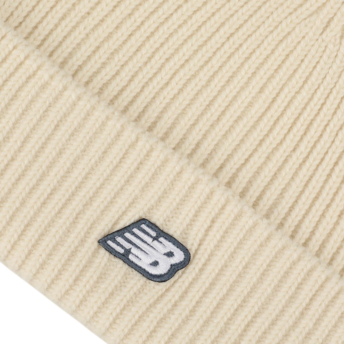 New Balance Winter Watchman Beanie NB Patch V3.0 in BEIGE