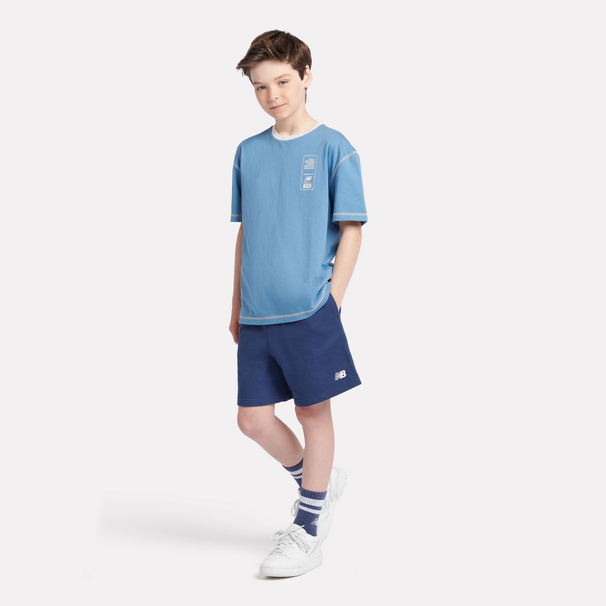 New Balance B New Balance French Terry Small Logo Short in BLAU