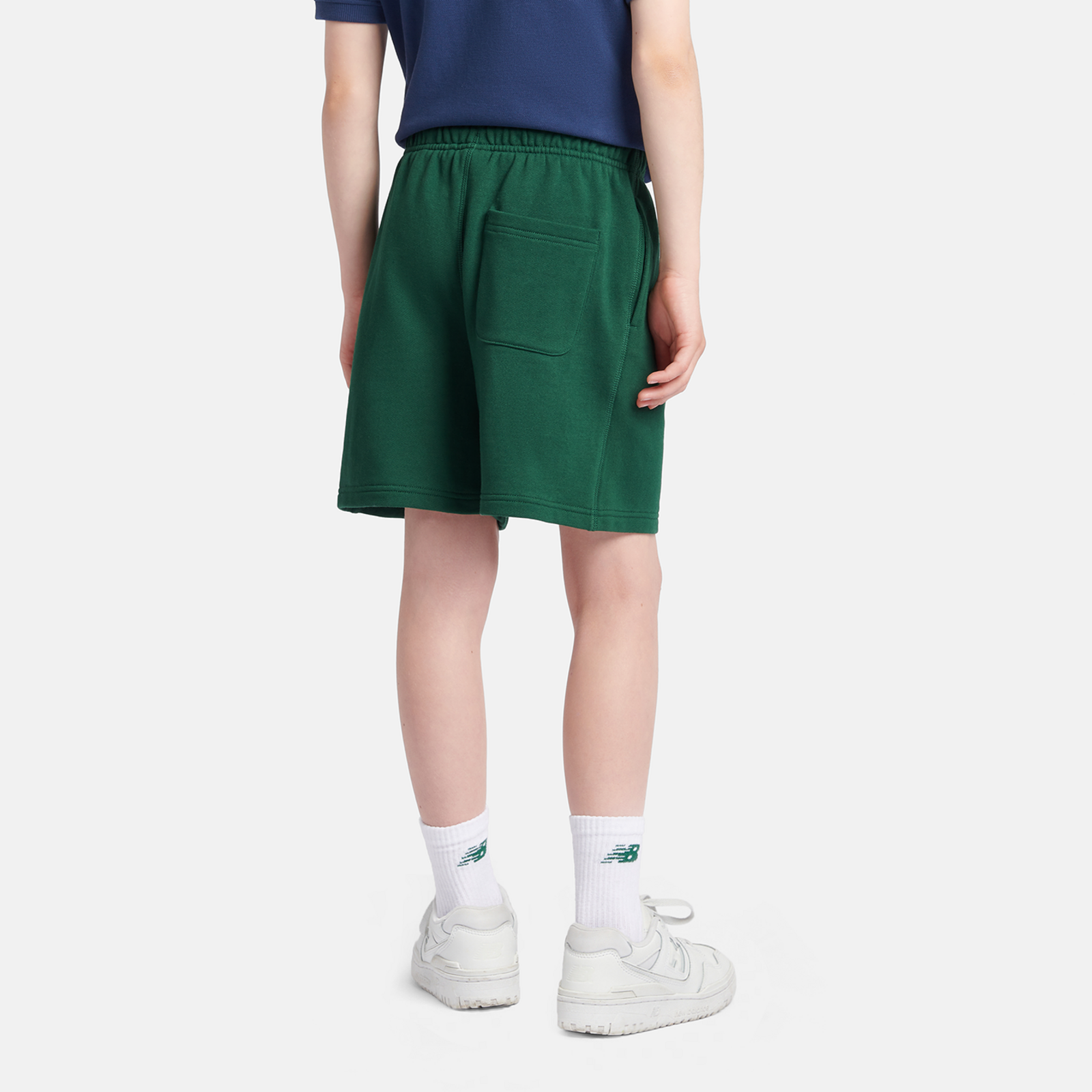 New Balance B New Balance French Terry Small Logo Short in GRÜN