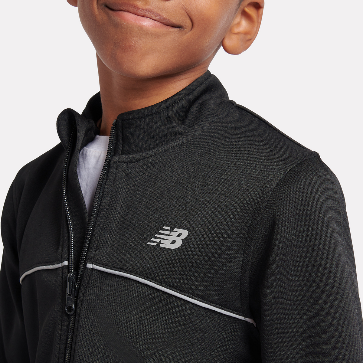 New Balance B NB Tricot Full Zip Funnel Top in SCHWARZ