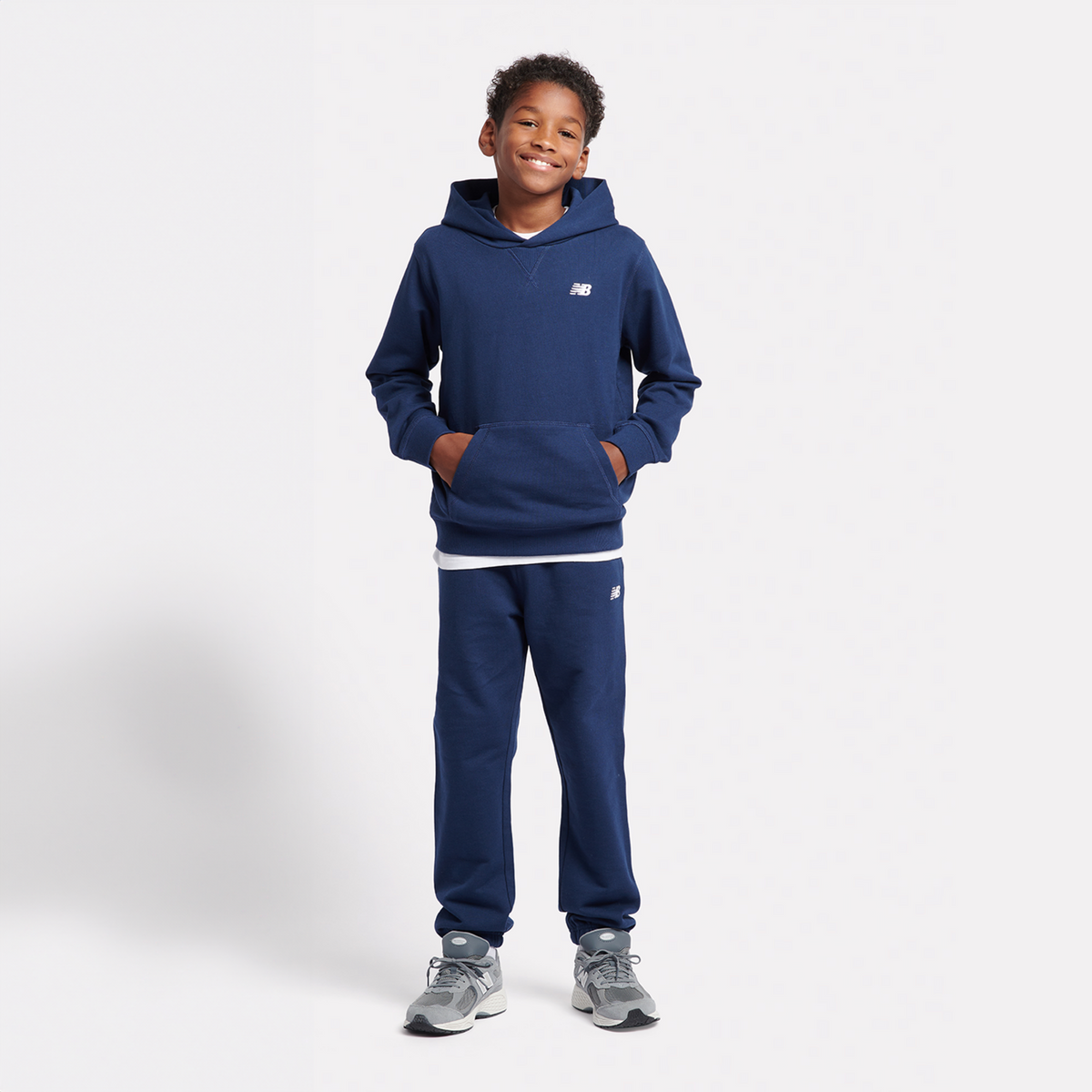 New Balance B New Balance French Terry Small Logo Hoodie in BLAU