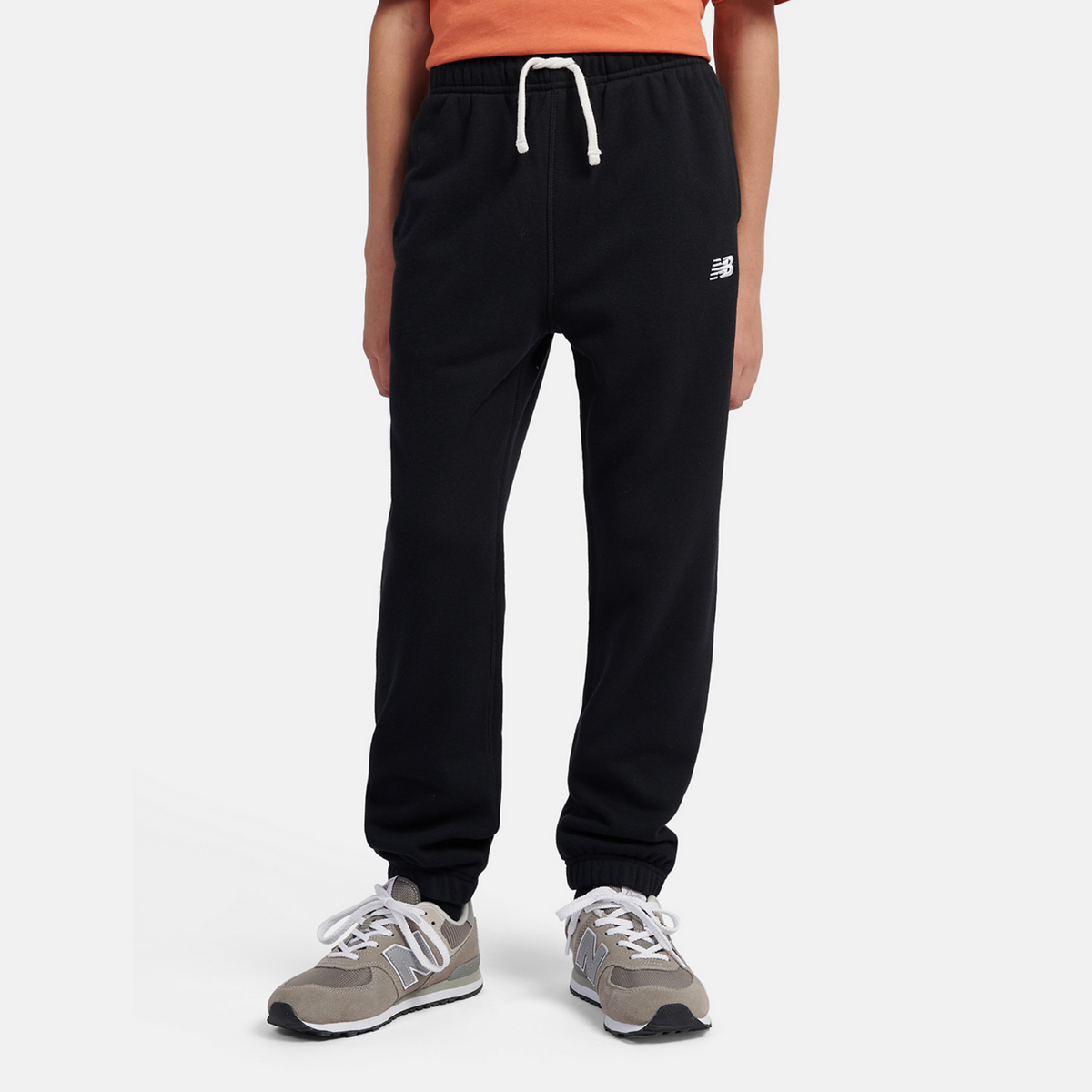 New Balance B New Balance French Terry Small Logo Jogger in SCHWARZ