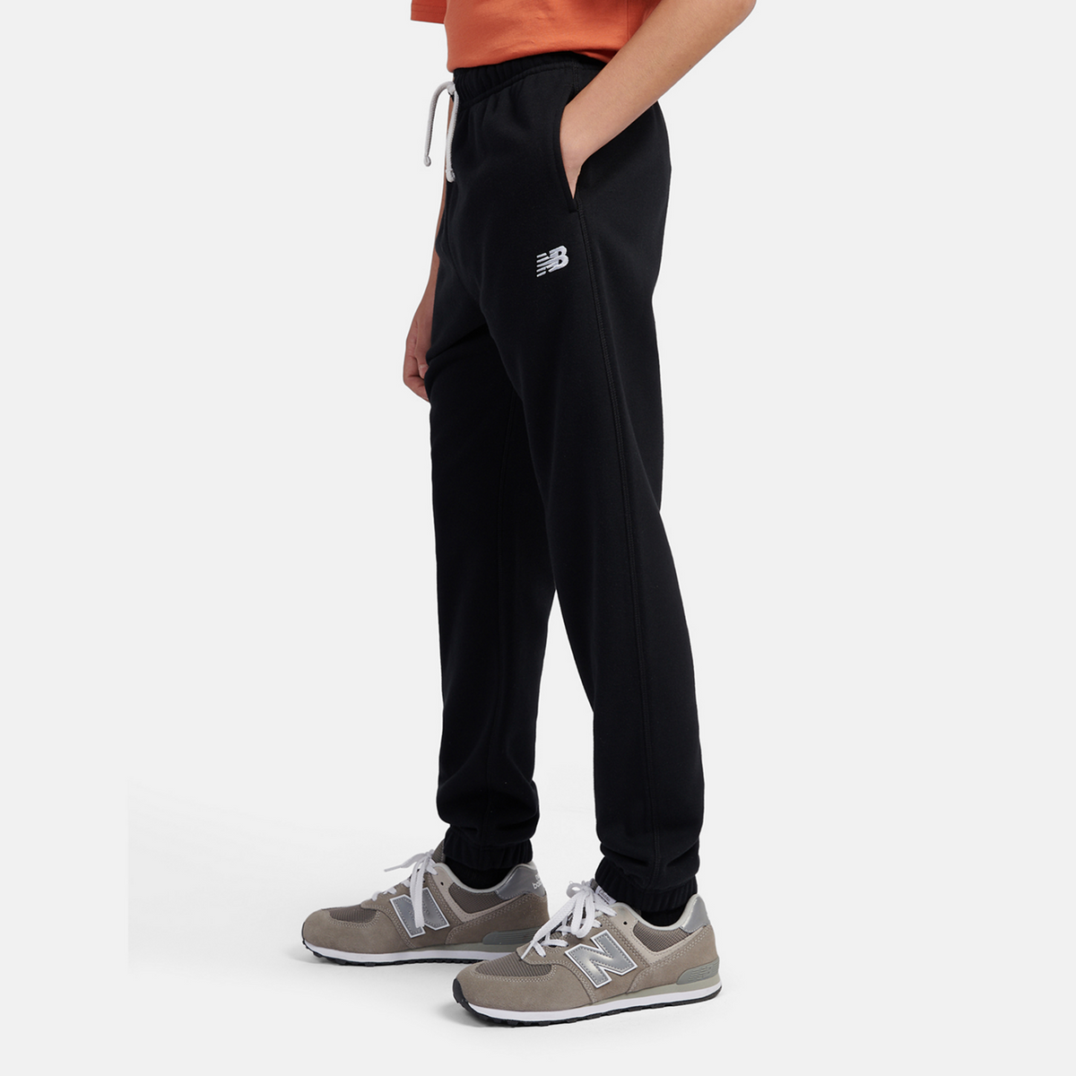 New Balance B New Balance French Terry Small Logo Jogger in SCHWARZ