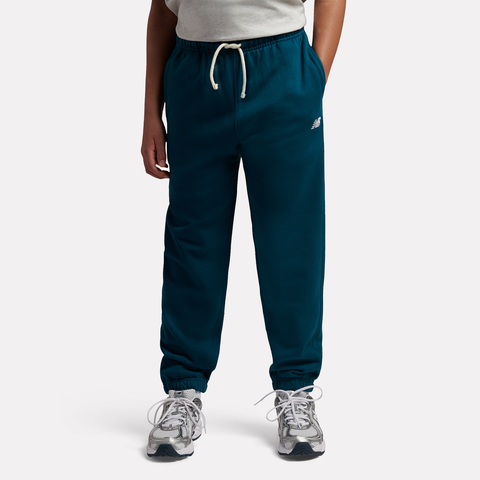 New Balance B New Balance French Terry Small Logo Jogger in BLAU