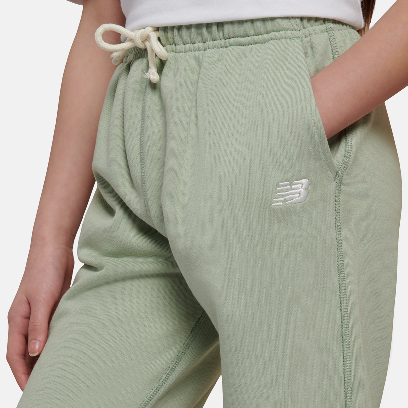 New Balance G New Balance French Terry Small Logo Jogger in