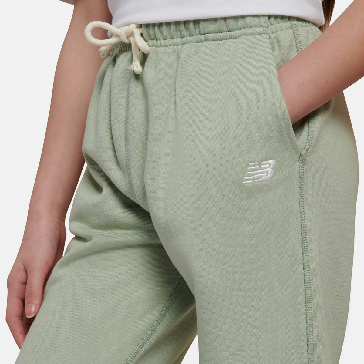 New Balance G New Balance French Terry Small Logo Jogger in