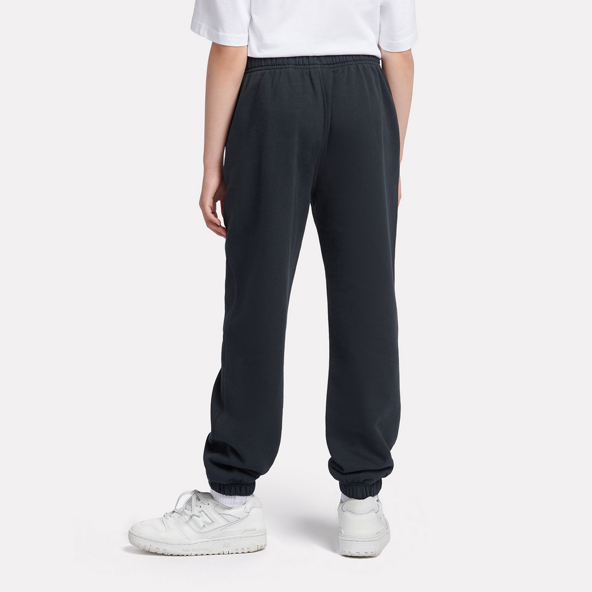 New Balance G New Balance French Terry Small Logo Jogger in SCHWARZ