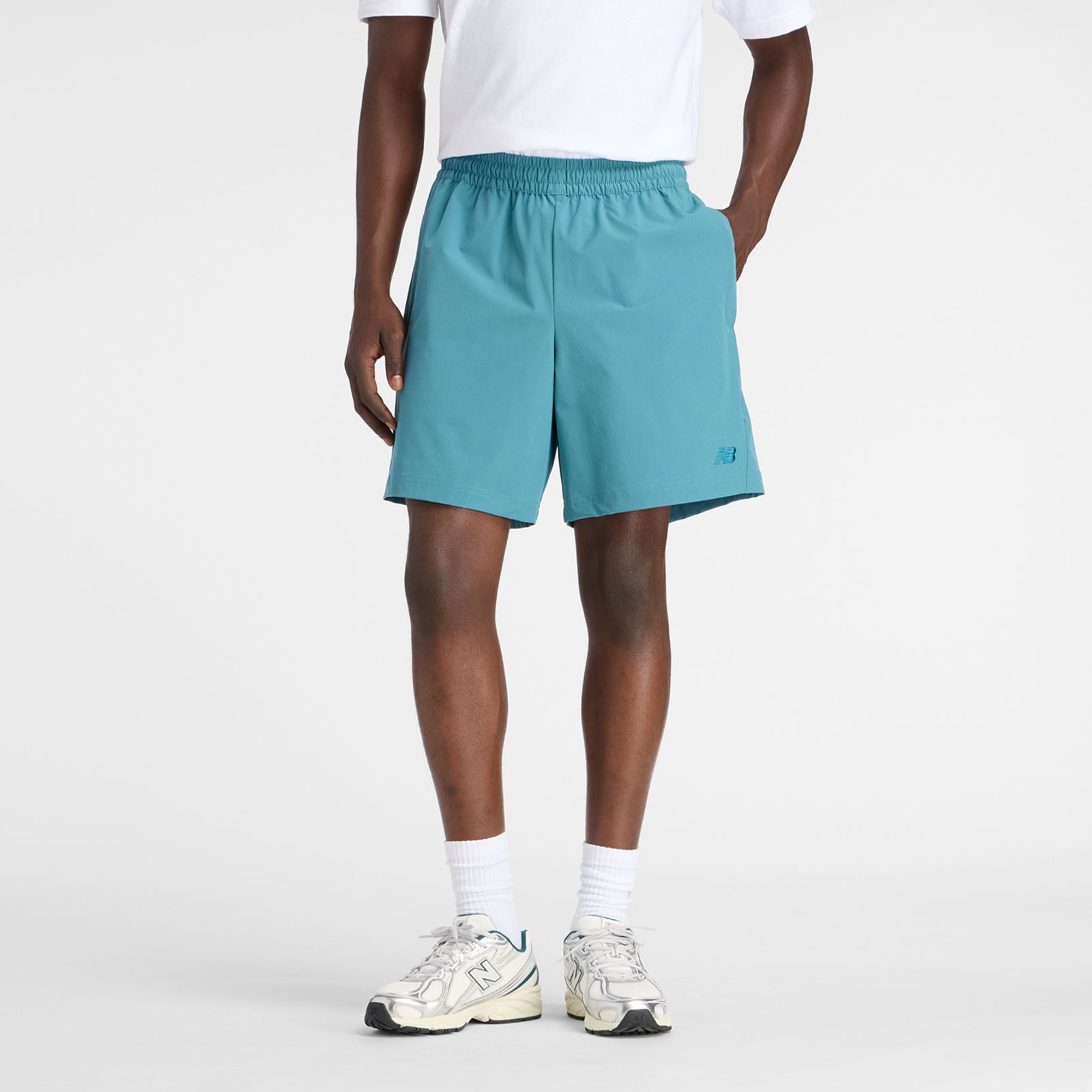 New Balance Athletics Stretch Woven Short 7" in