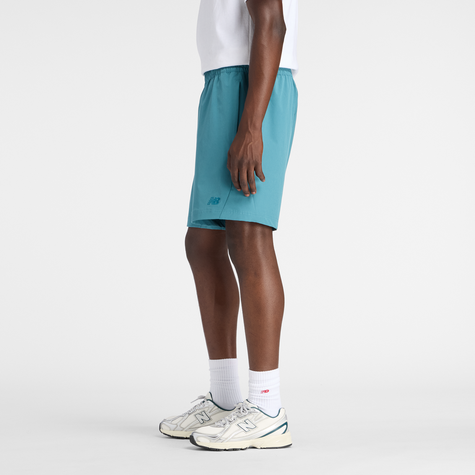 New Balance Athletics Stretch Woven Short 7" in