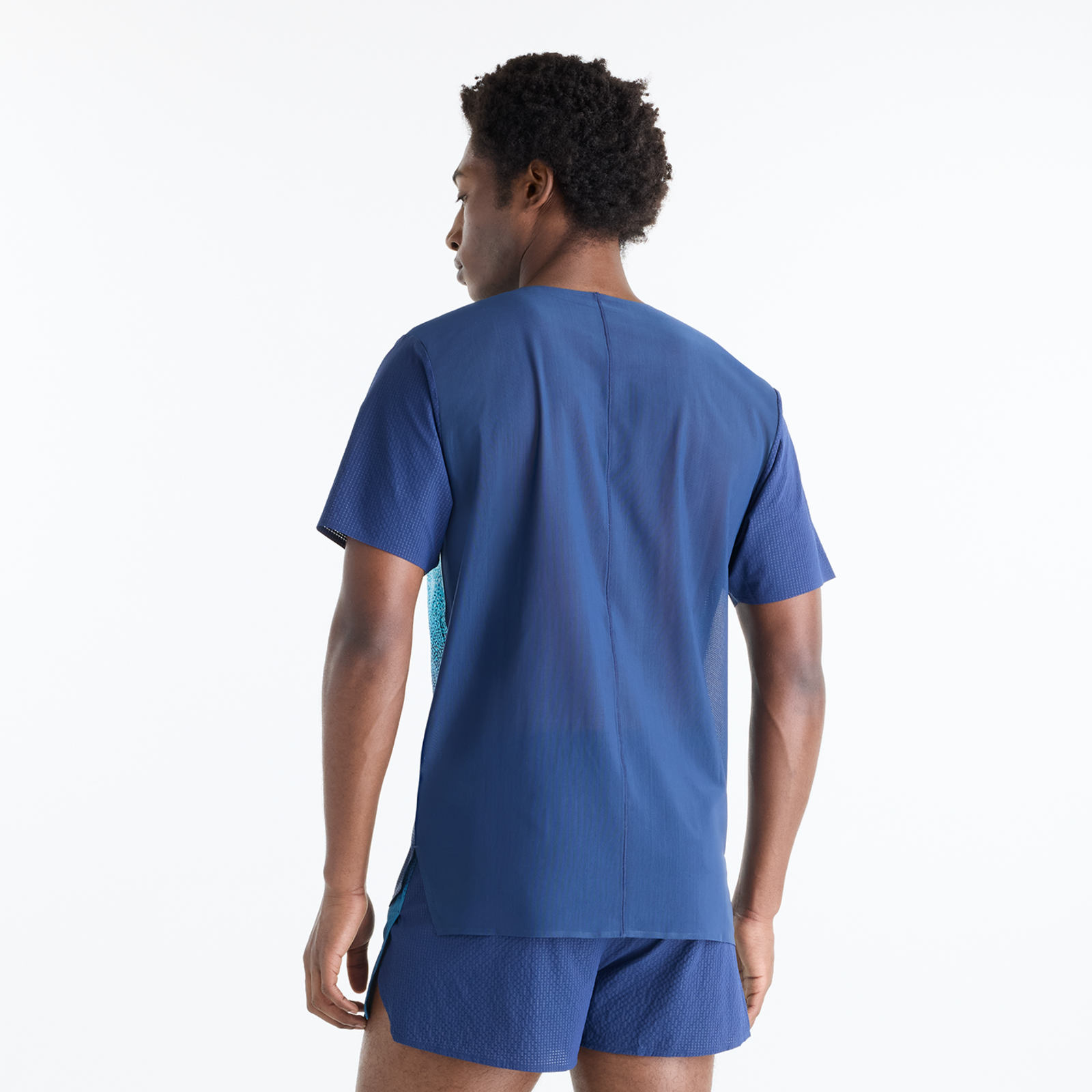 New Balance Race Day Ultra Light Printed T-Shirt in BLAU