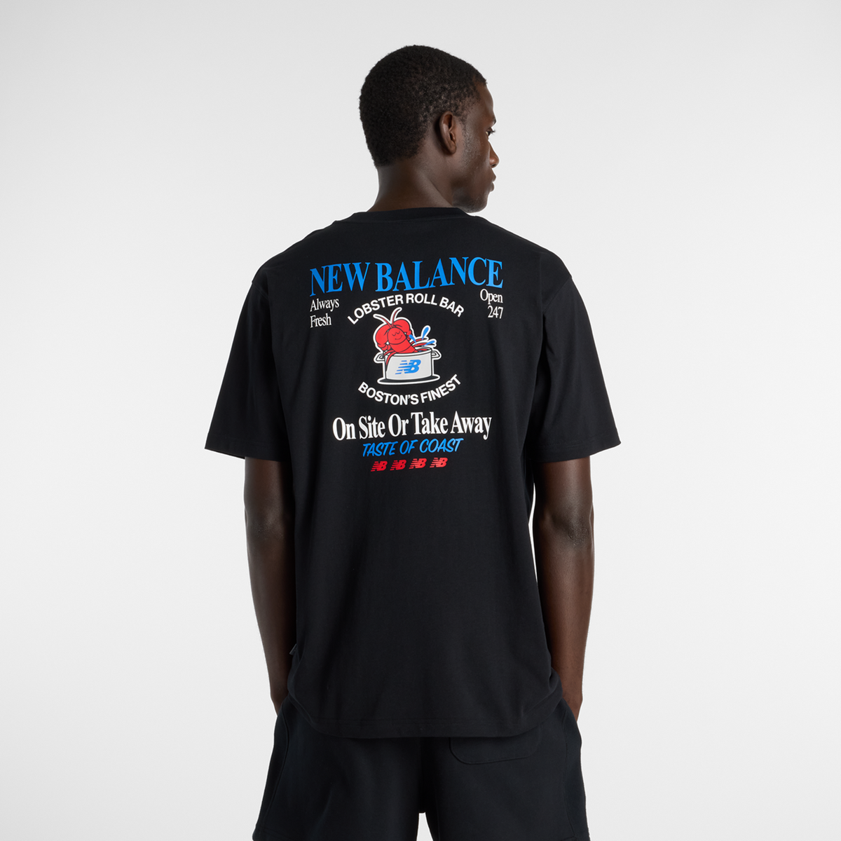 New Balance Lobster Roll T-Shirt in SCHWARZ